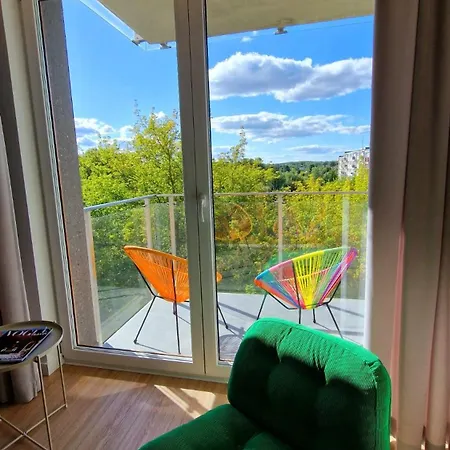 White Glove Deluxe Abstrakcja Parking Free *